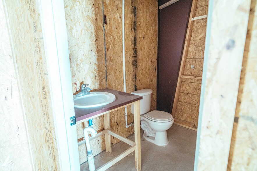 More Photos Of 5894 E State Highway 114, Haslet Unknown For Lease