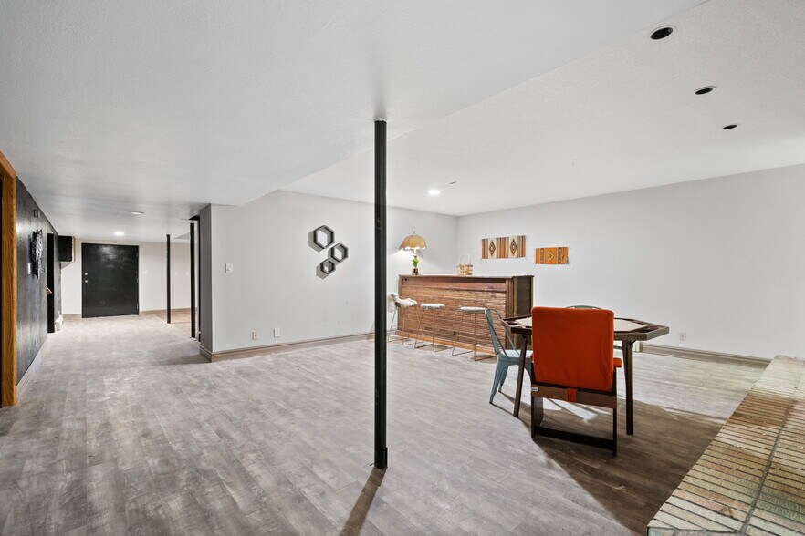 More Photos Of 13231 Dillon St, Brighton Specialty For Sale