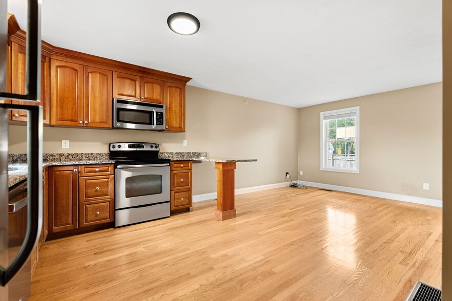 More Photos Of 83 Holten St, Danvers Apartments For Sale
