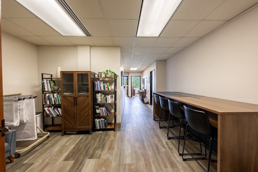 More Photos Of 100 2nd St E, Whitefish Office For Sale