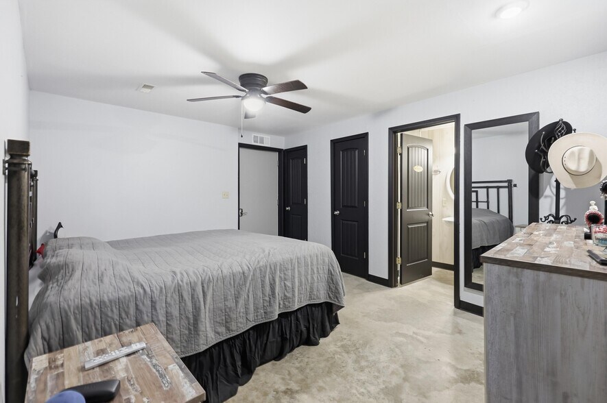 More Photos Of 25695 Mulberry Rd, Webb City Winery Vineyard For Sale