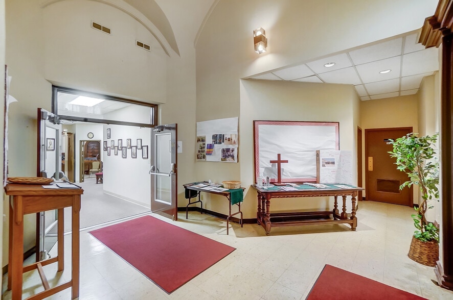 More Photos Of 3549 Reading Rd, Cincinnati Religious Facility For Sale
