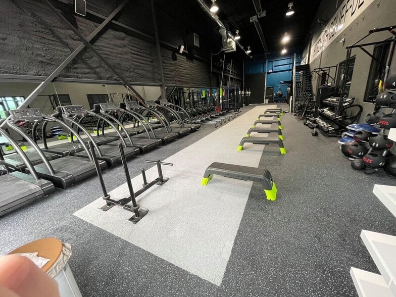 More Photos Of 605 Heisinger Rd, Jefferson City Health Club For Sale