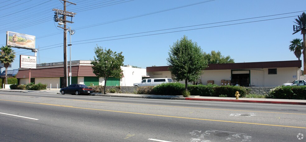 Primary Photo Of 12825 Vanowen St, North Hollywood Freestanding For Sale