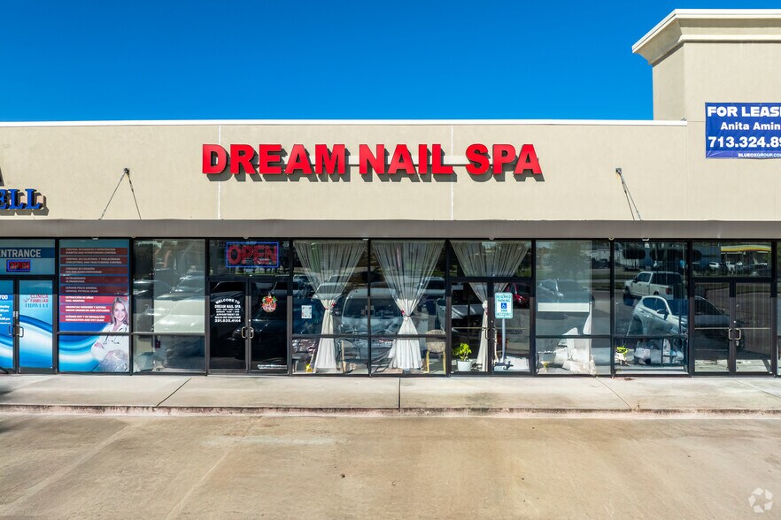 More Photos Of 13525 Tidwell Rd, Houston Storefront For Sale