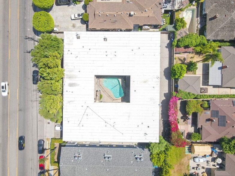 More Photos Of 6535 Fulton Ave, Van Nuys Apartments For Sale