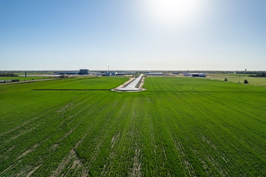 More Photos Of 135th, Maize Land For Sale