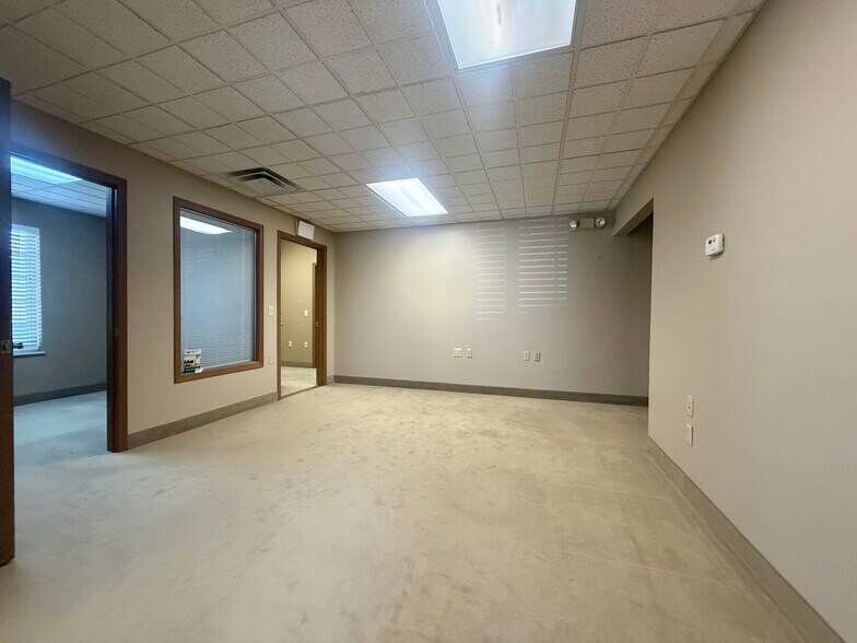 More Photos Of 2240 E Hill Rd, Grand Blanc Medical For Lease