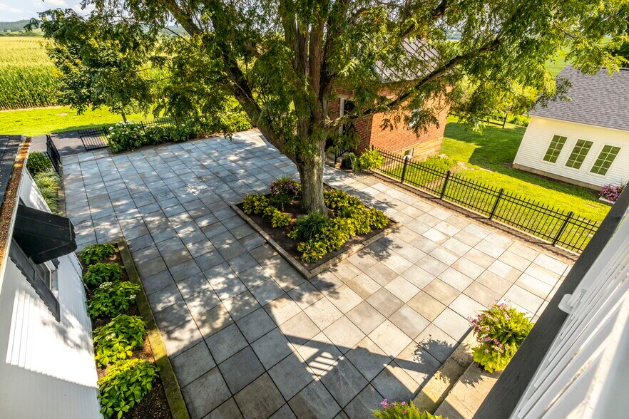 More Photos Of 29614 Tarlton Adelphi Rd, Laurelville Hospitality For Sale