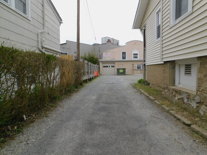 More Photos Of 448 Manville Rd, Pleasantville Office Residential For Sale