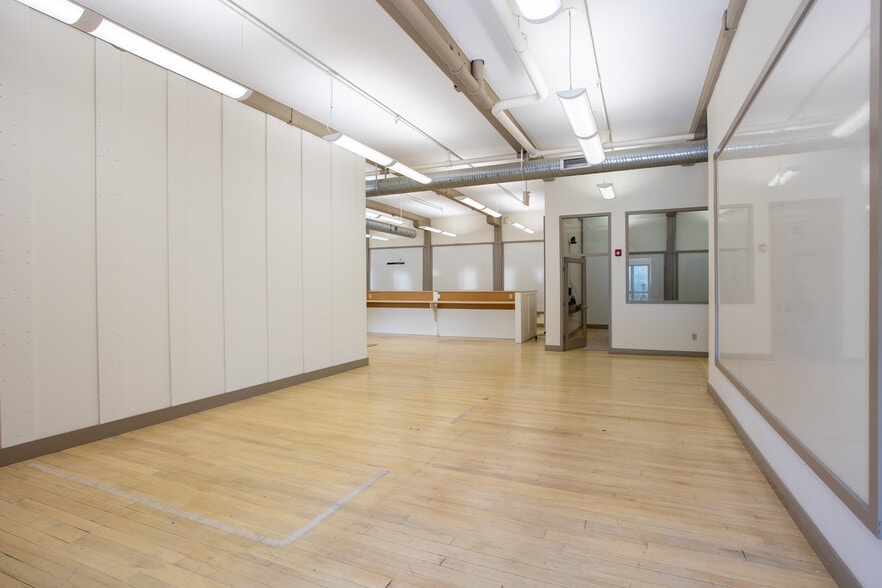 More Photos Of 125 Pecks Rd, Pittsfield Warehouse For Sale