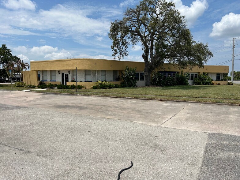 More Photos Of 1250 S Harbor City Blvd, Melbourne Medical For Sale