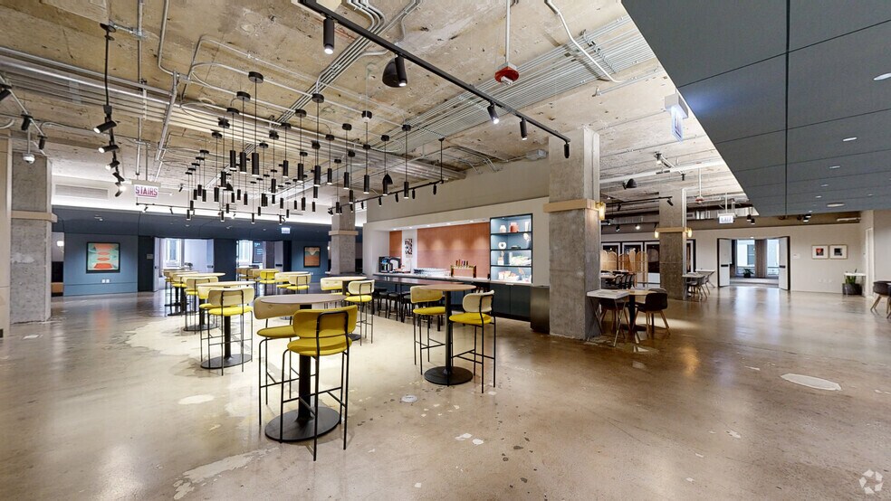 More Photos Of 311 W Monroe St, Chicago Coworking Space