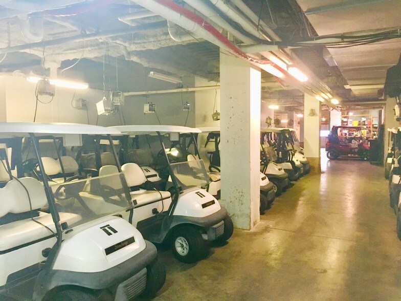 More Photos Of 2850 E Pierceton Rd, Winona Lake Golf Course Driving Range For Lease