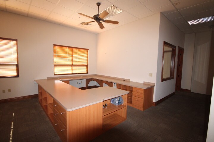 More Photos Of 2575 Montessouri St, Las Vegas Loft Creative Space For Lease