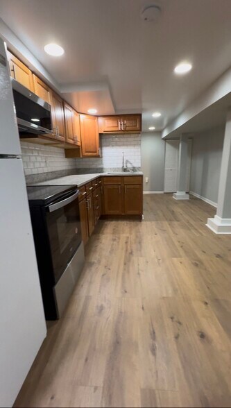 More Photos Of 511 4th St, Laurel Office For Lease