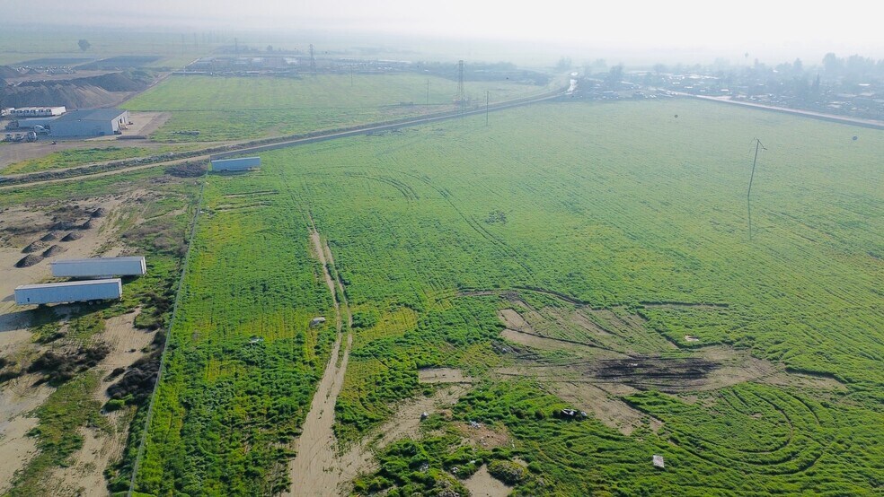 More Photos Of 75 E White Ln, Bakersfield Land For Sale