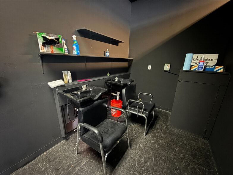 More Photos Of 4725 South Atlanta Rd, Smyrna Freestanding For Lease