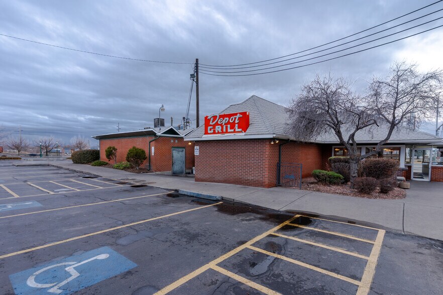 More Photos Of 545 Shoshone St S, Twin Falls Restaurant For Sale