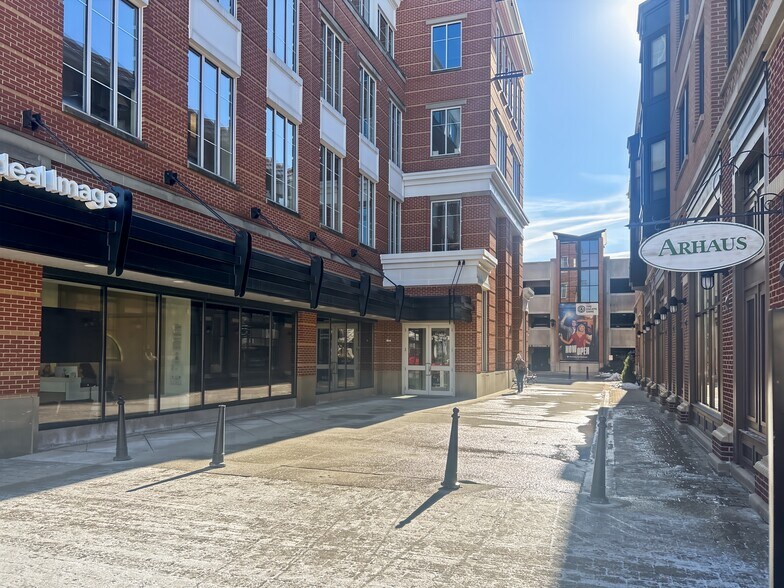 More Photos Of 139-159 Crocker Park Blvd, Westlake Coworking Space