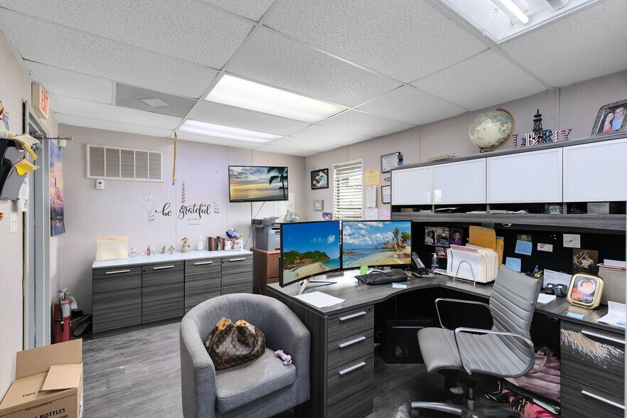 More Photos Of 2585 Jmt Industrial Dr, Apopka Industrial For Sale