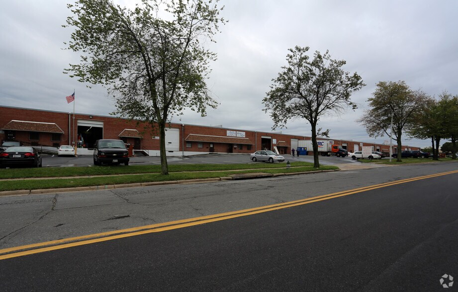 More Photos Of 8147-8181 Penn Randall Pl, Upper Marlboro Warehouse For Lease