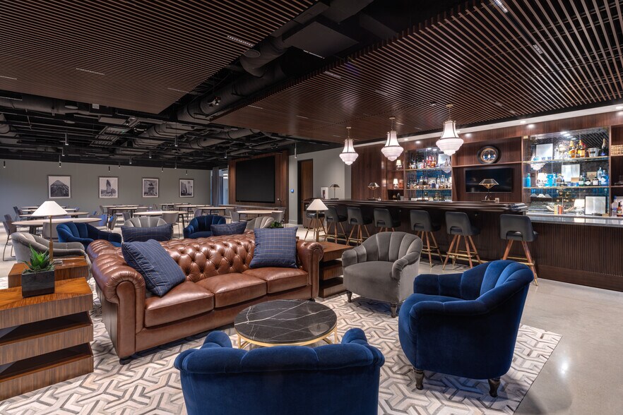 More Photos Of 190 TC Jester Blvd, Houston Office For Sale