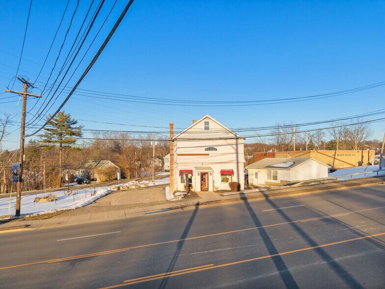 More Photos Of 203 Columbia st, Rensselaer Specialty For Sale
