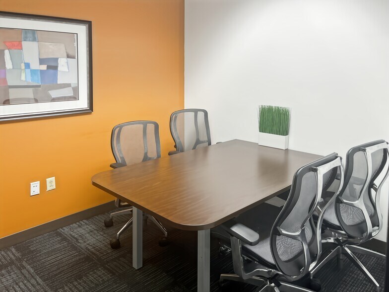 More Photos Of 101 Eisenhower Pky, Roseland Coworking Space