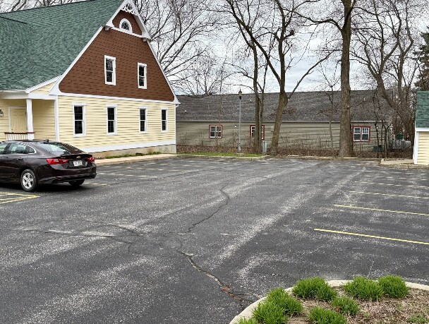 More Photos Of W62N225 Washington Ave, Cedarburg Medical For Lease