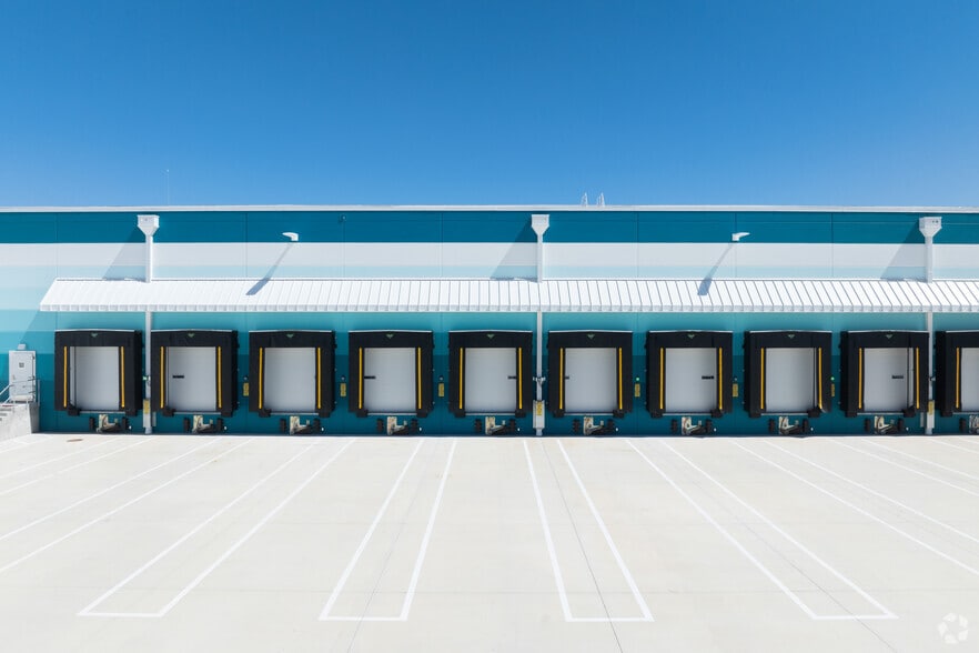 More Photos Of 2651 SW Waterside Way, Stuart Refrigeration Cold Storage For Sale