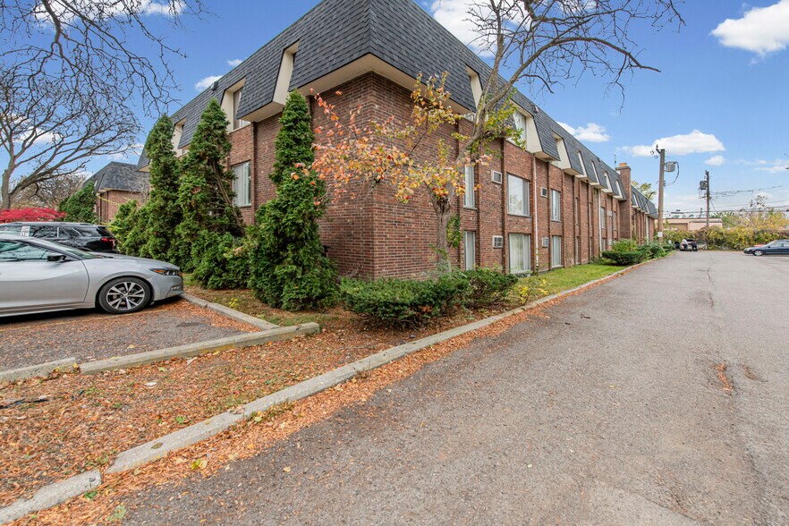 More Photos Of 23740 Fenkell St, Detroit Apartments For Sale