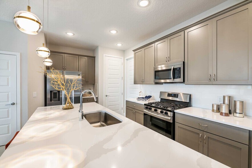 More Photos Of , Reunion Multifamily For Sale