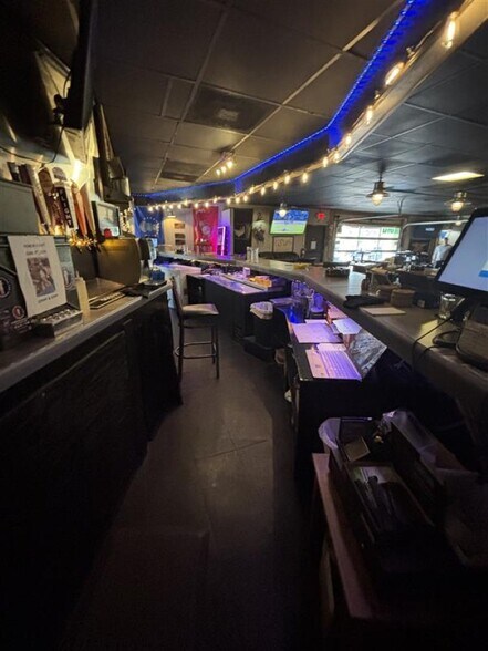 More Photos Of 6153 Massachusetts Ave, New Port Richey Freestanding For Sale