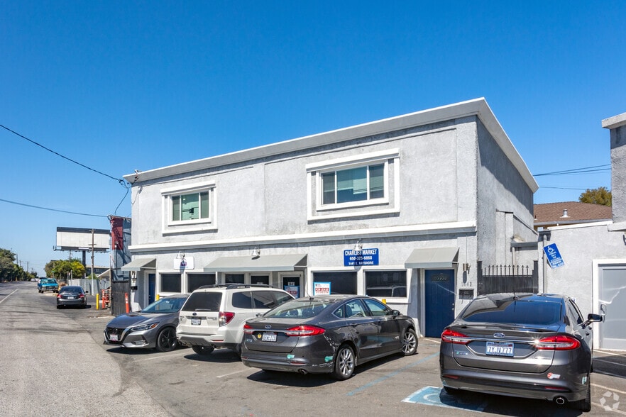 Primary Photo Of 1437-1443 E Bayshore Rd, Palo Alto Storefront Retail Residential For Lease