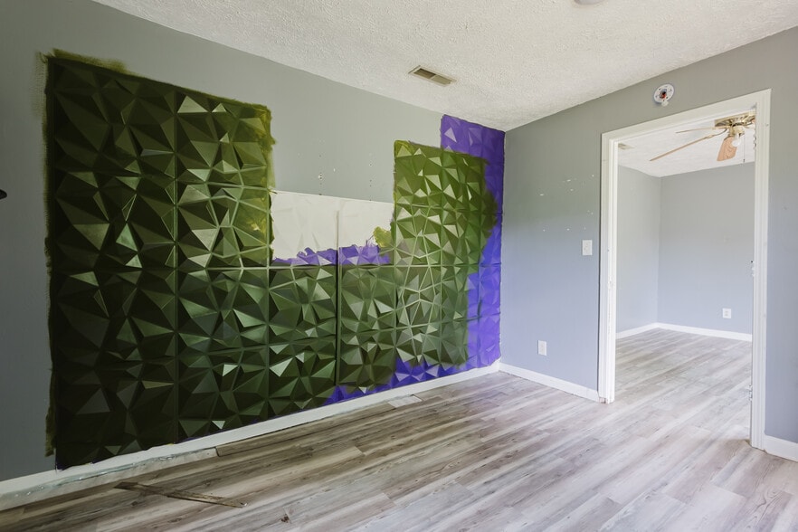 More Photos Of , Lexington Specialty For Sale