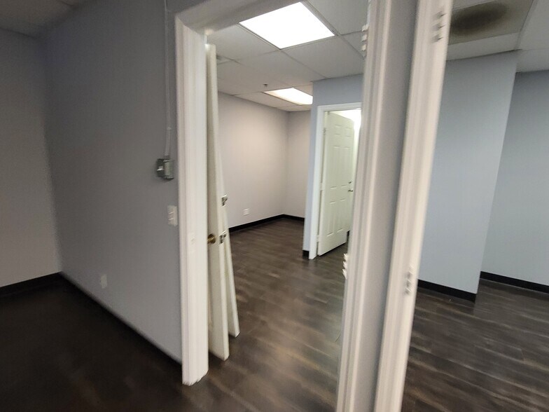 More Photos Of 800 S Rochester Ave, Ontario Warehouse For Lease