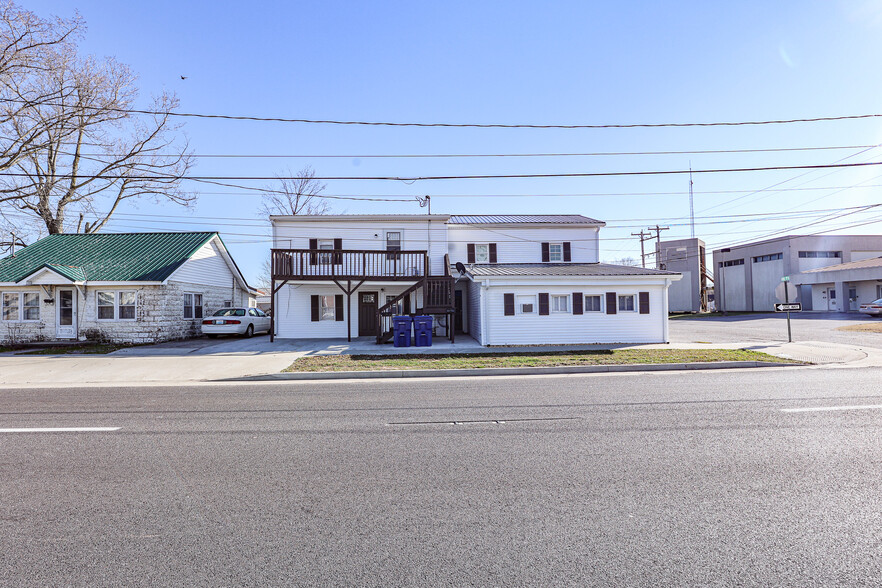 Primary Photo Of 613 Poplar St, Benton Apartments For Sale