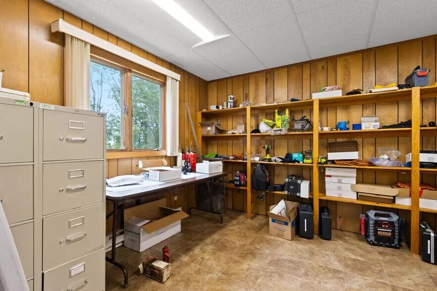 More Photos Of 587 Spring St, Westbrook Office For Sale