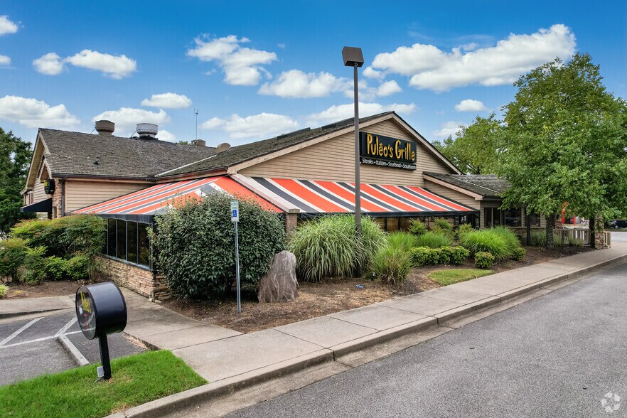 More Photos Of 110 Cedar Ln, Knoxville Restaurant For Lease