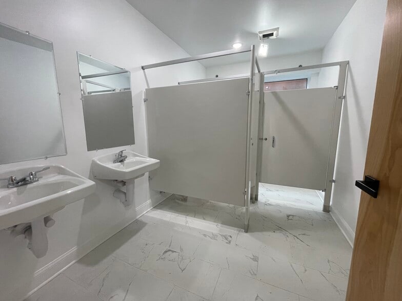 More Photos Of 103 Bayard St, New Brunswick Apartments For Lease