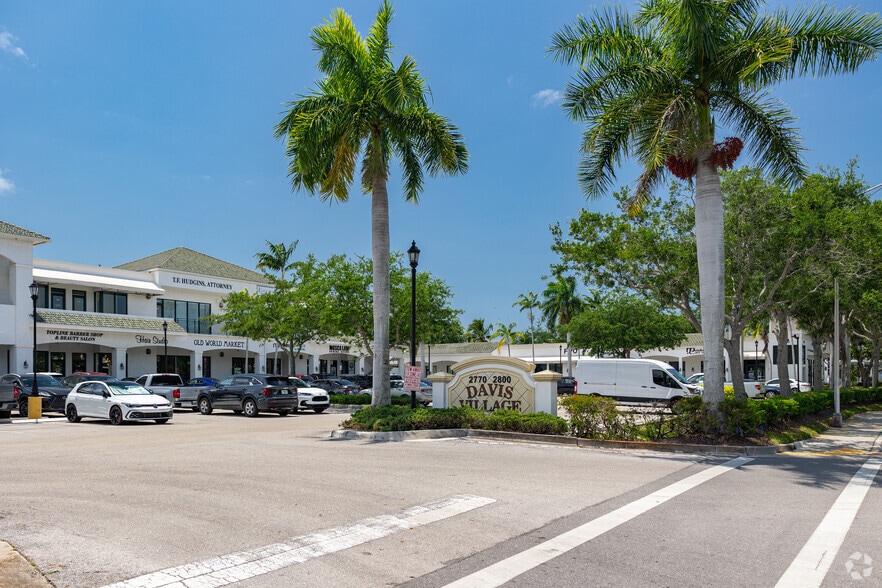 More Photos Of 2800 Davis Blvd, Naples Office For Sale