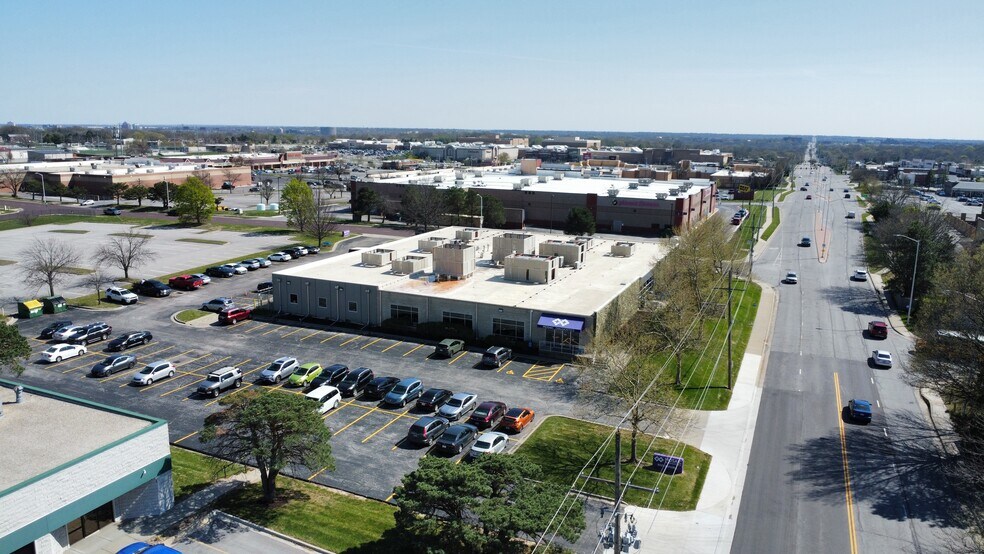 More Photos Of 9221 Quivira Rd, Overland Park Medical For Sale