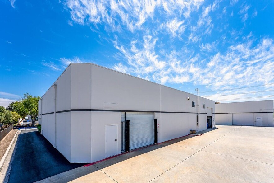 More Photos Of 4818 Ronson Ct, San Diego Warehouse For Lease