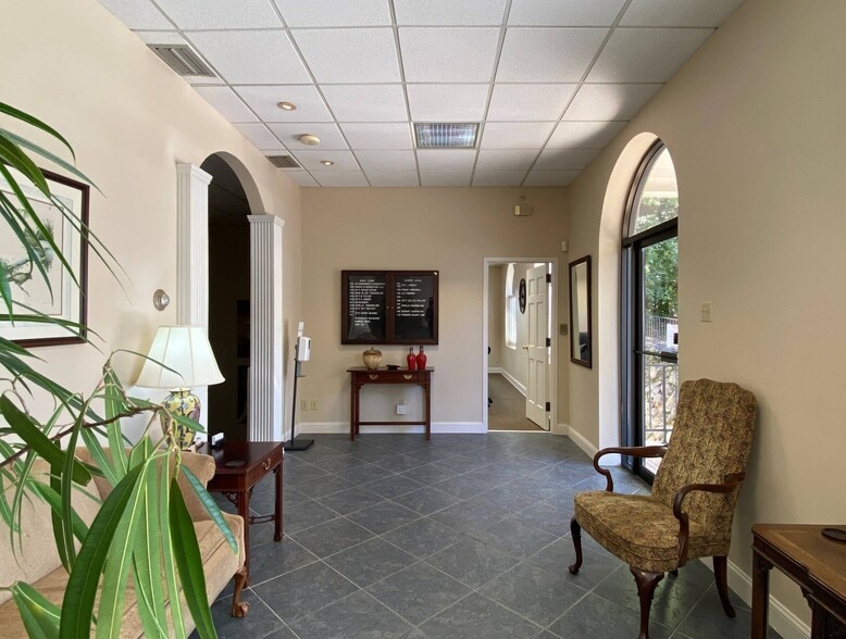 More Photos Of 1117 22nd St S, Birmingham Office For Lease