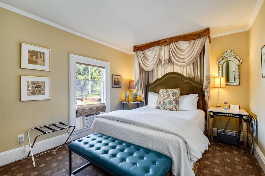 More Photos Of 1139 Lincoln Ave, Calistoga Hospitality For Sale