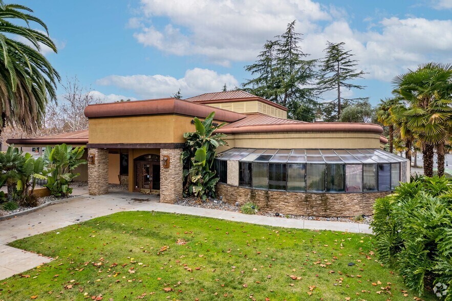 More Photos Of 39005-39400 Argonaut Way, Fremont Unknown For Lease