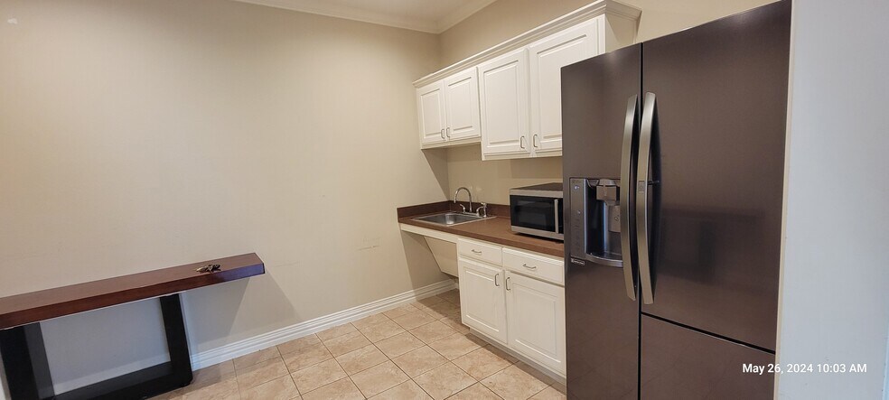 More Photos Of 8668 John Hickman Pky, Frisco Medical For Lease