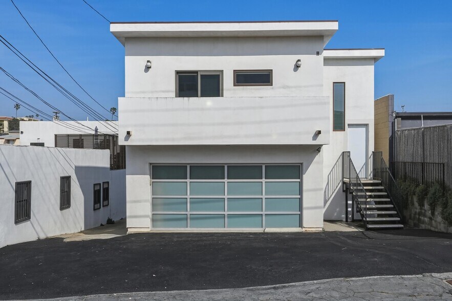 Primary Photo Of 137 Arena St, El Segundo Flex For Sale