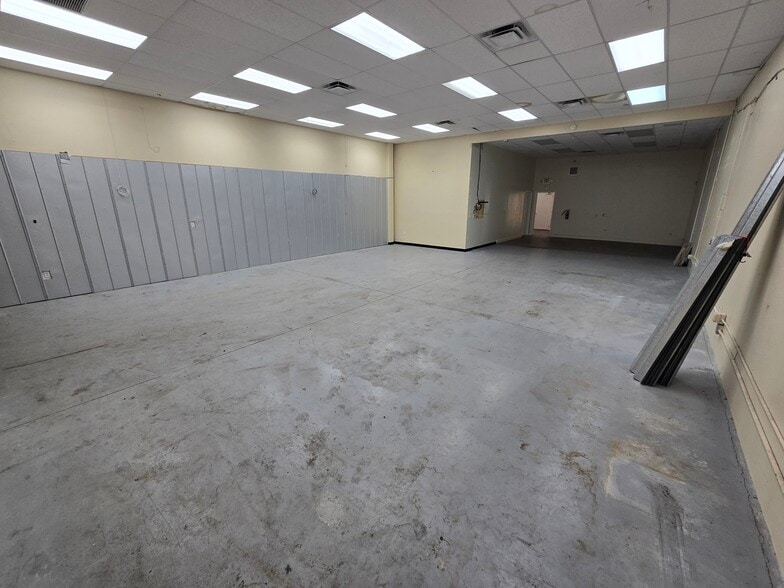 More Photos Of 10310-10322 NW 55th St, Sunrise Warehouse For Lease